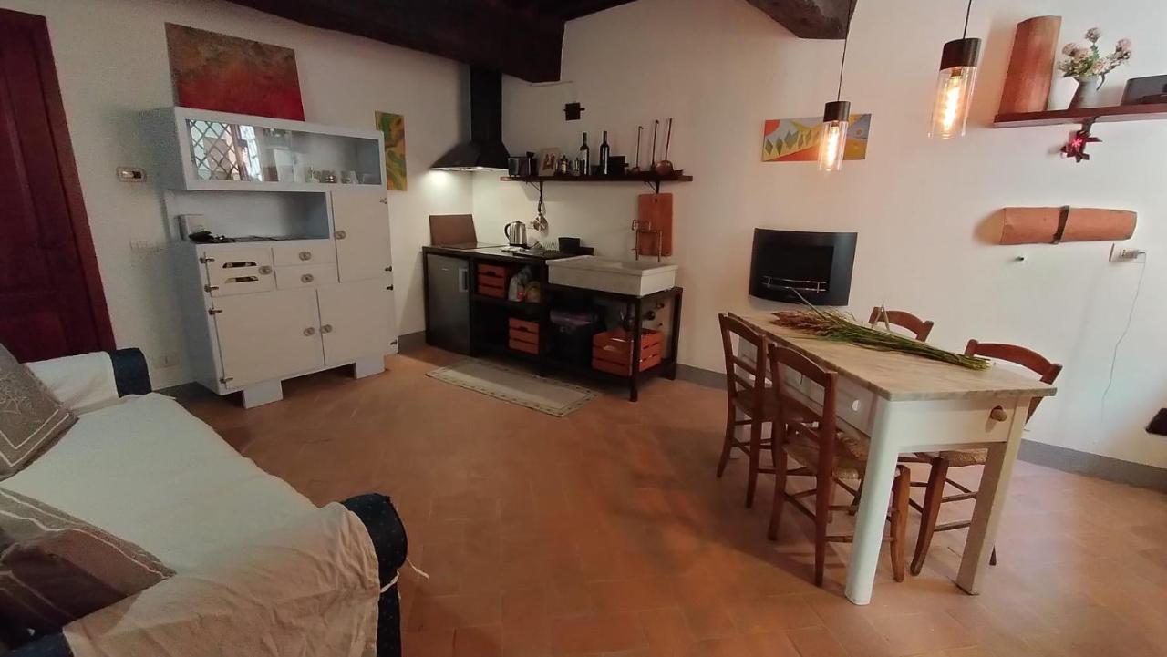 Casa Vacanze Carducci ซานกัสชาโน ดี บาญญี ภายนอก รูปภาพ